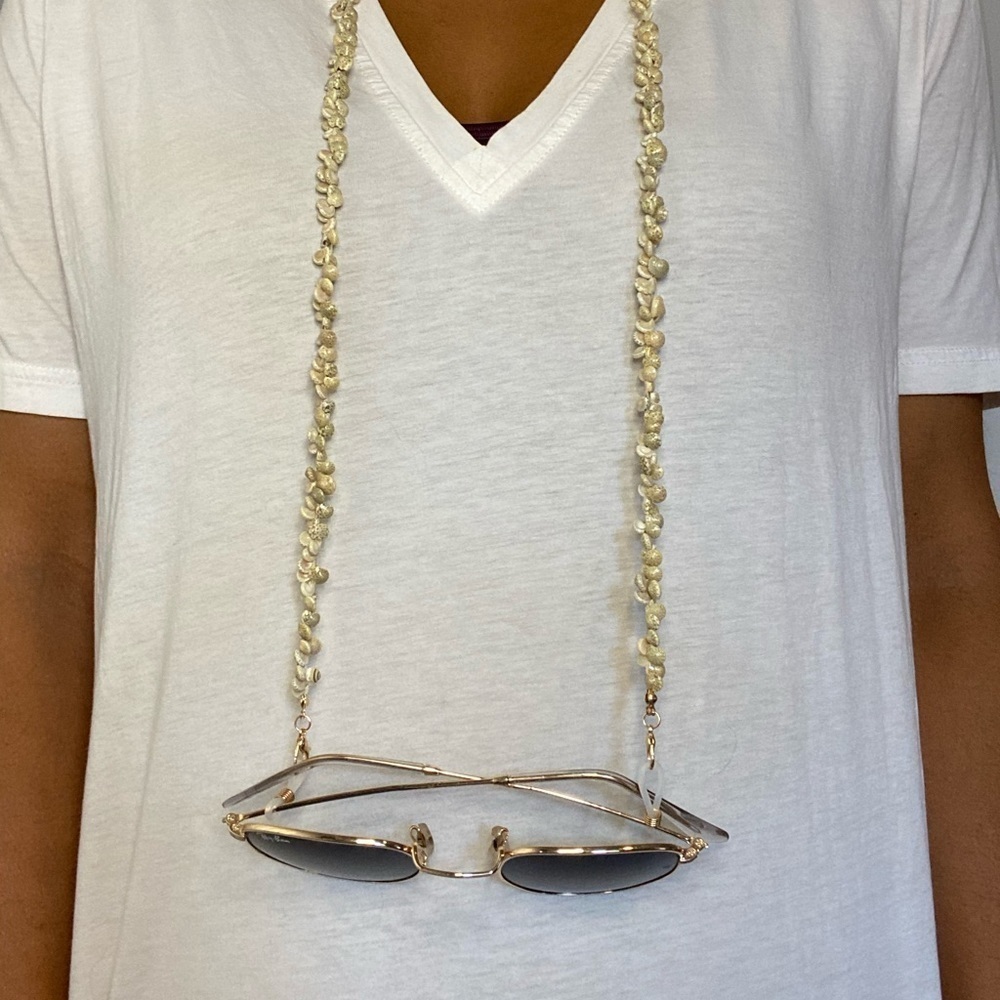 Seas Shell sunglasses chain hole & mask chain holder - Picture 2 of 7